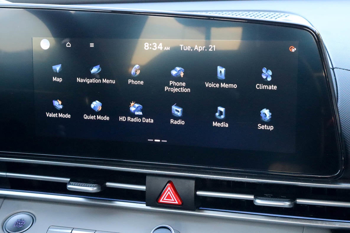 2024 Hyundai Elantra Limited IVT