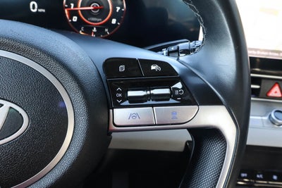 2024 Hyundai Elantra Limited IVT