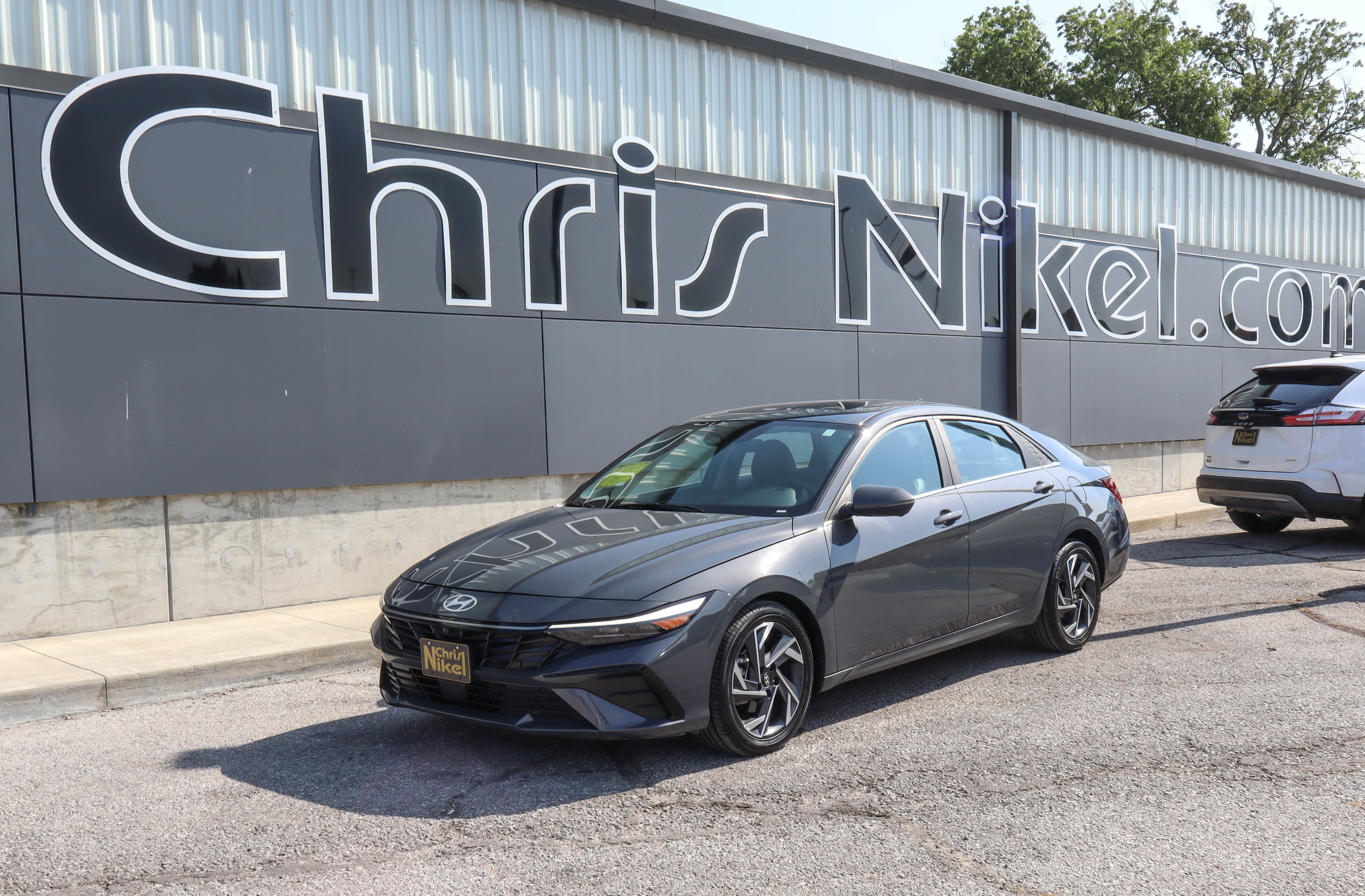2024 Hyundai Elantra Limited IVT