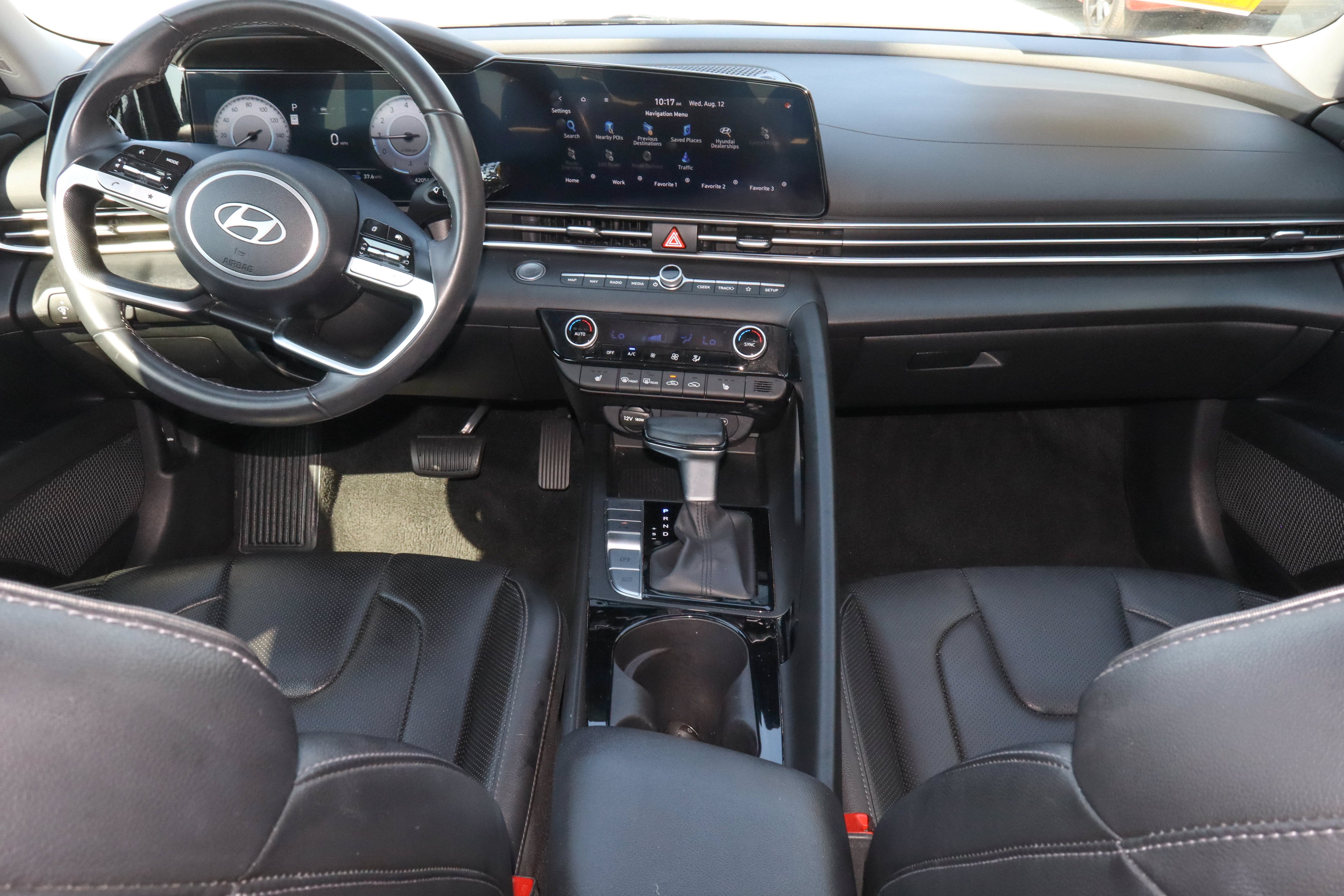 2024 Hyundai Elantra Limited IVT