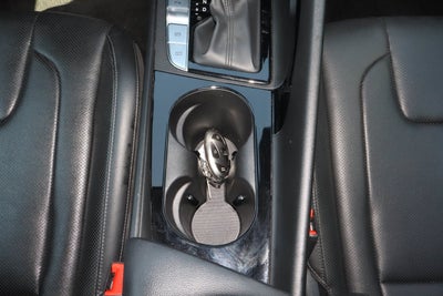2024 Hyundai Elantra Limited IVT