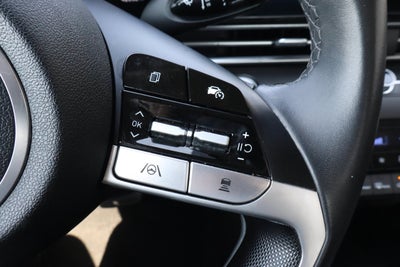 2024 Hyundai Elantra Limited IVT