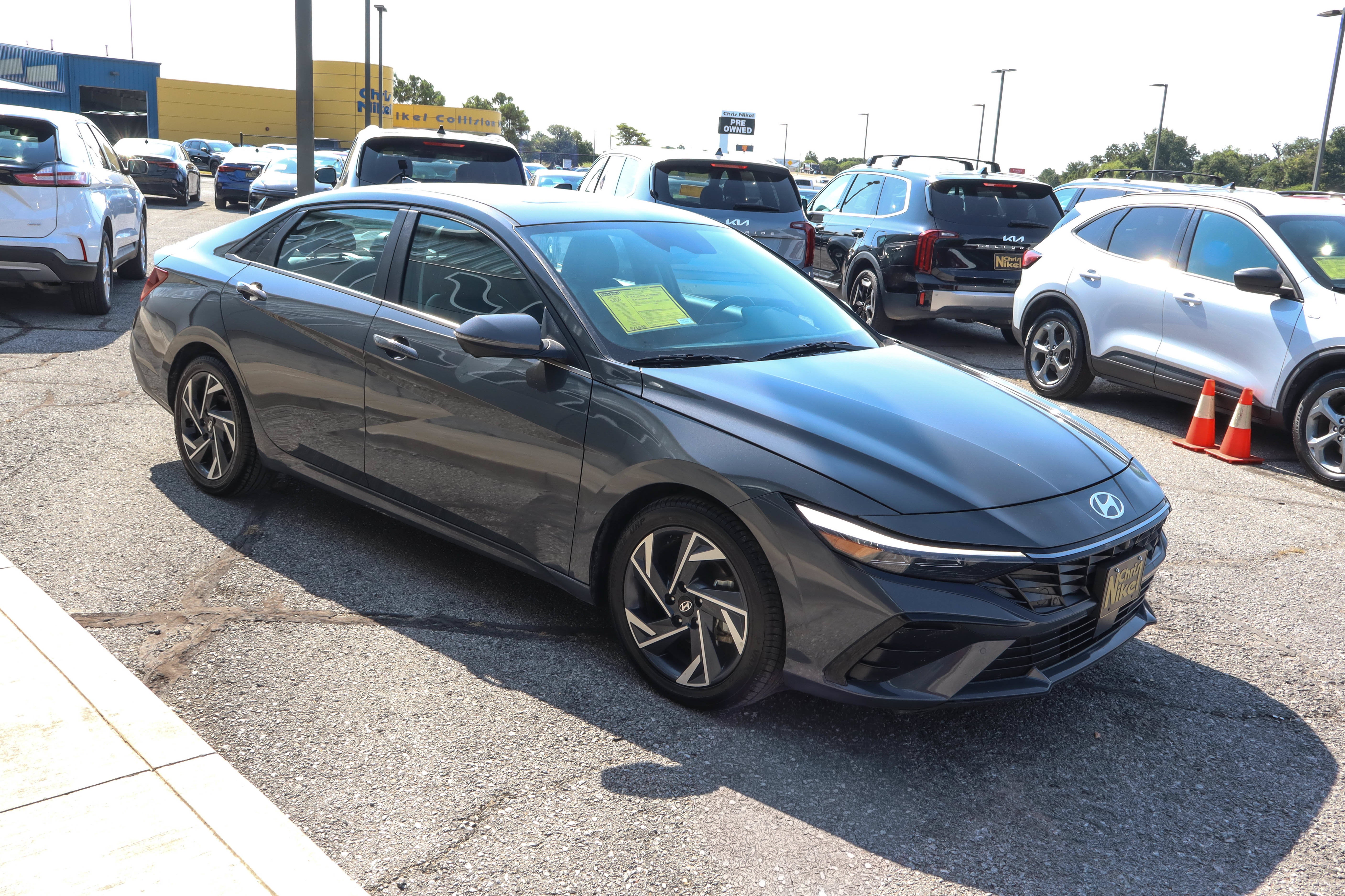 2024 Hyundai Elantra Limited IVT