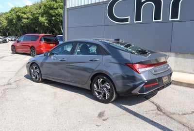 2024 Hyundai Elantra Limited IVT