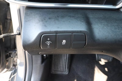 2024 Hyundai Elantra Limited IVT
