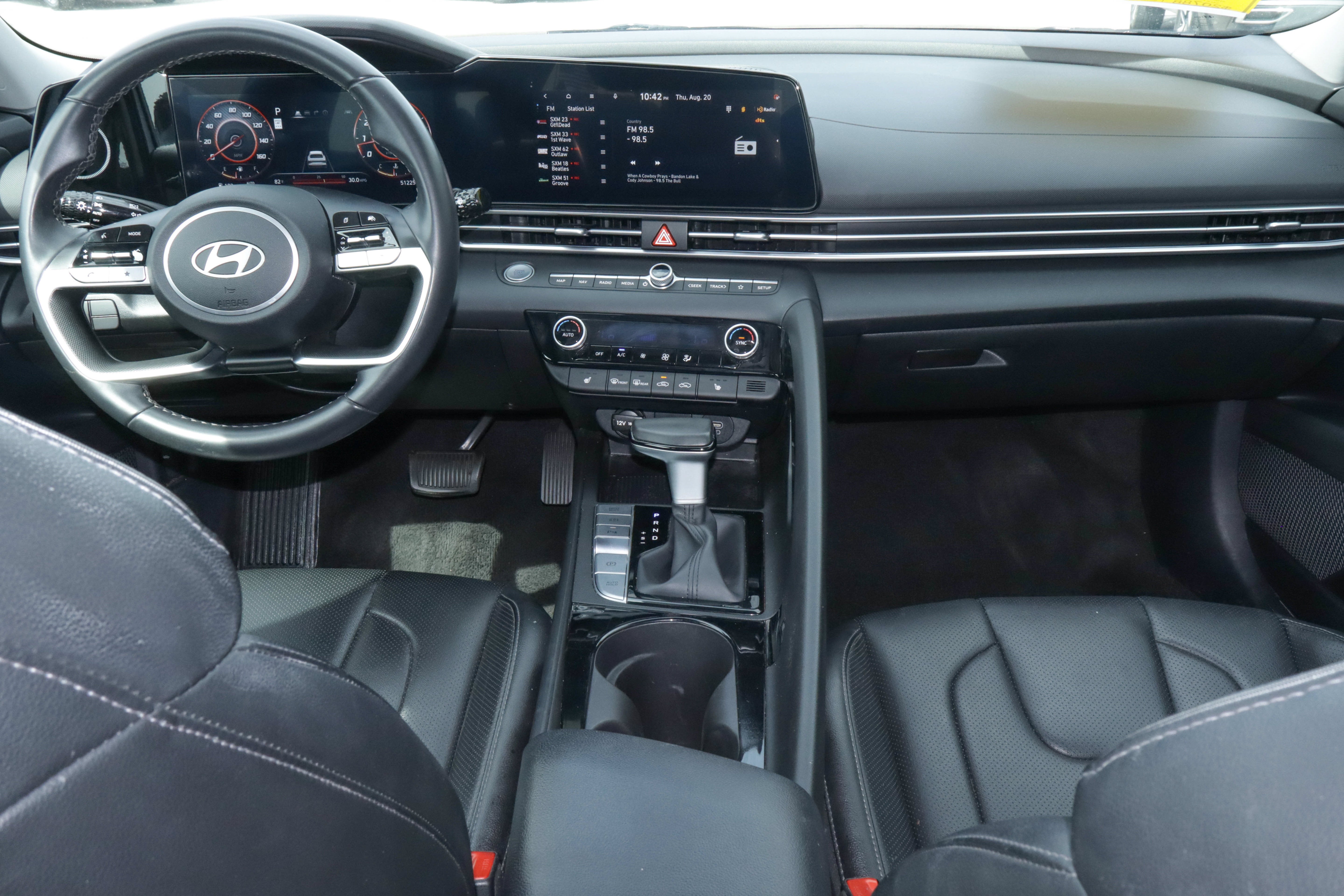 2024 Hyundai Elantra Limited IVT
