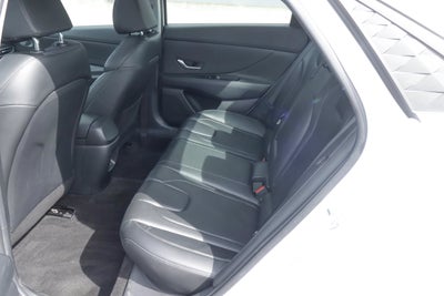 2024 Hyundai Elantra Limited IVT