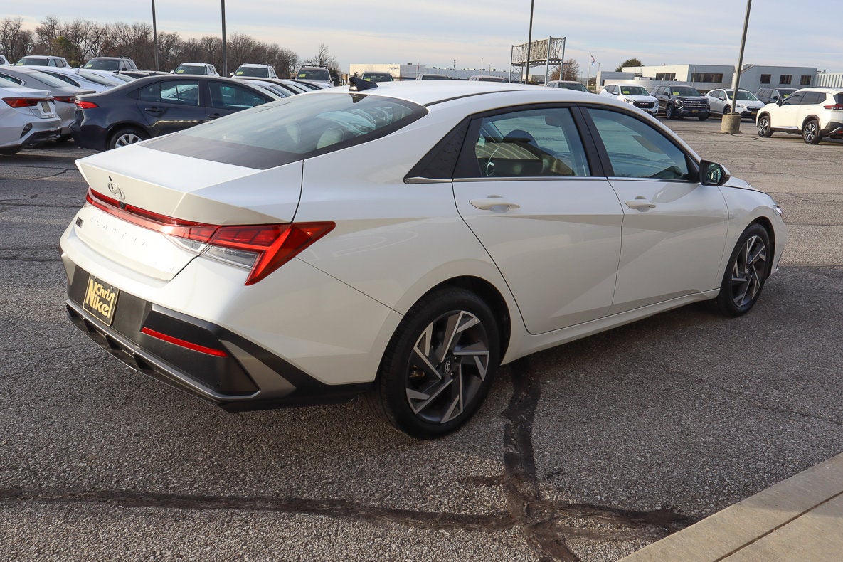 2025 Hyundai Elantra Limited