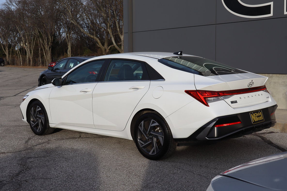 2025 Hyundai Elantra Limited