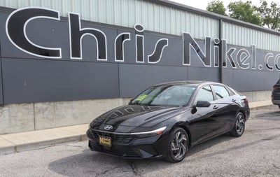 2024 Hyundai Elantra Limited IVT