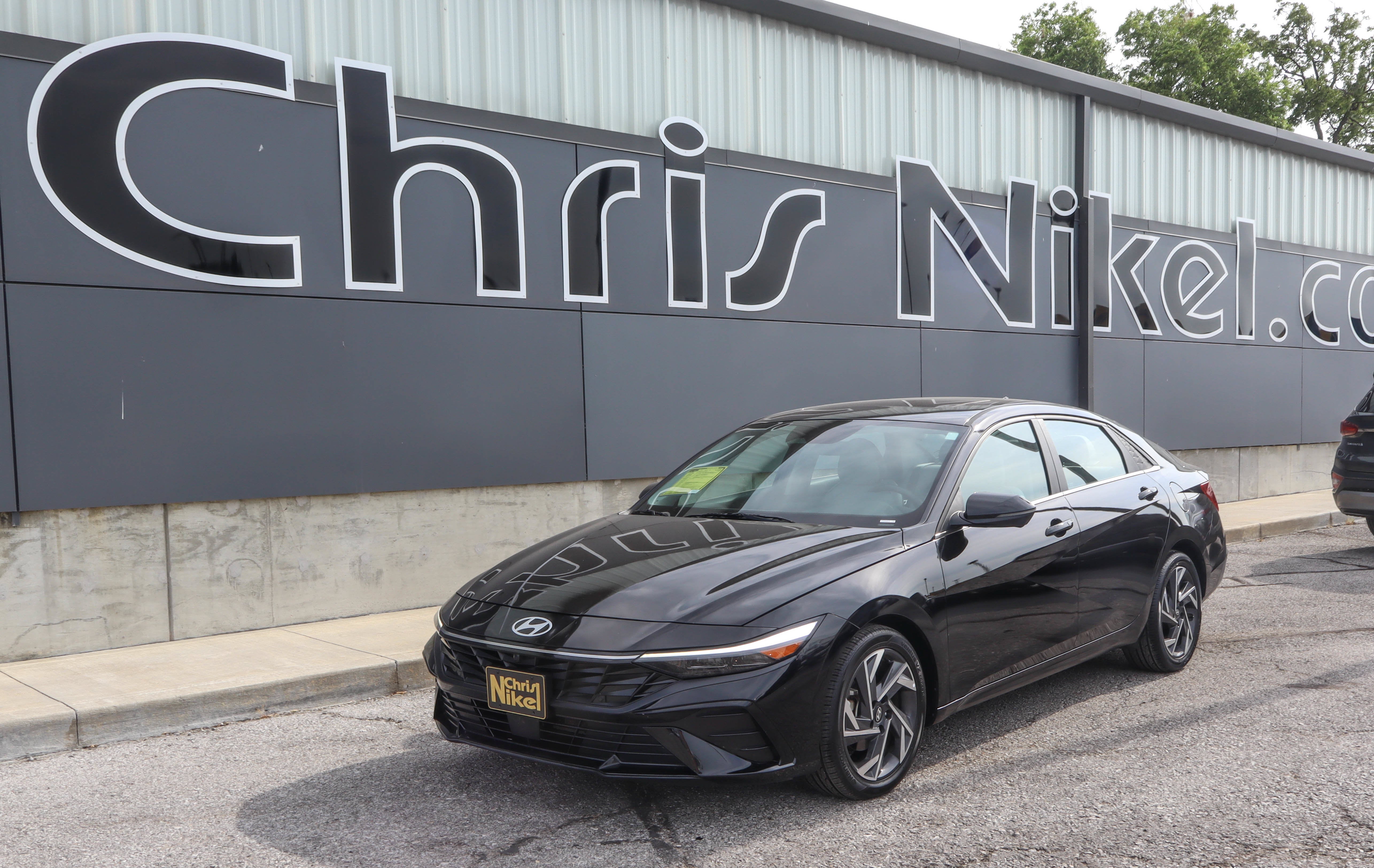 2024 Hyundai Elantra Limited IVT