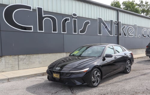 2024 Hyundai Elantra Limited IVT