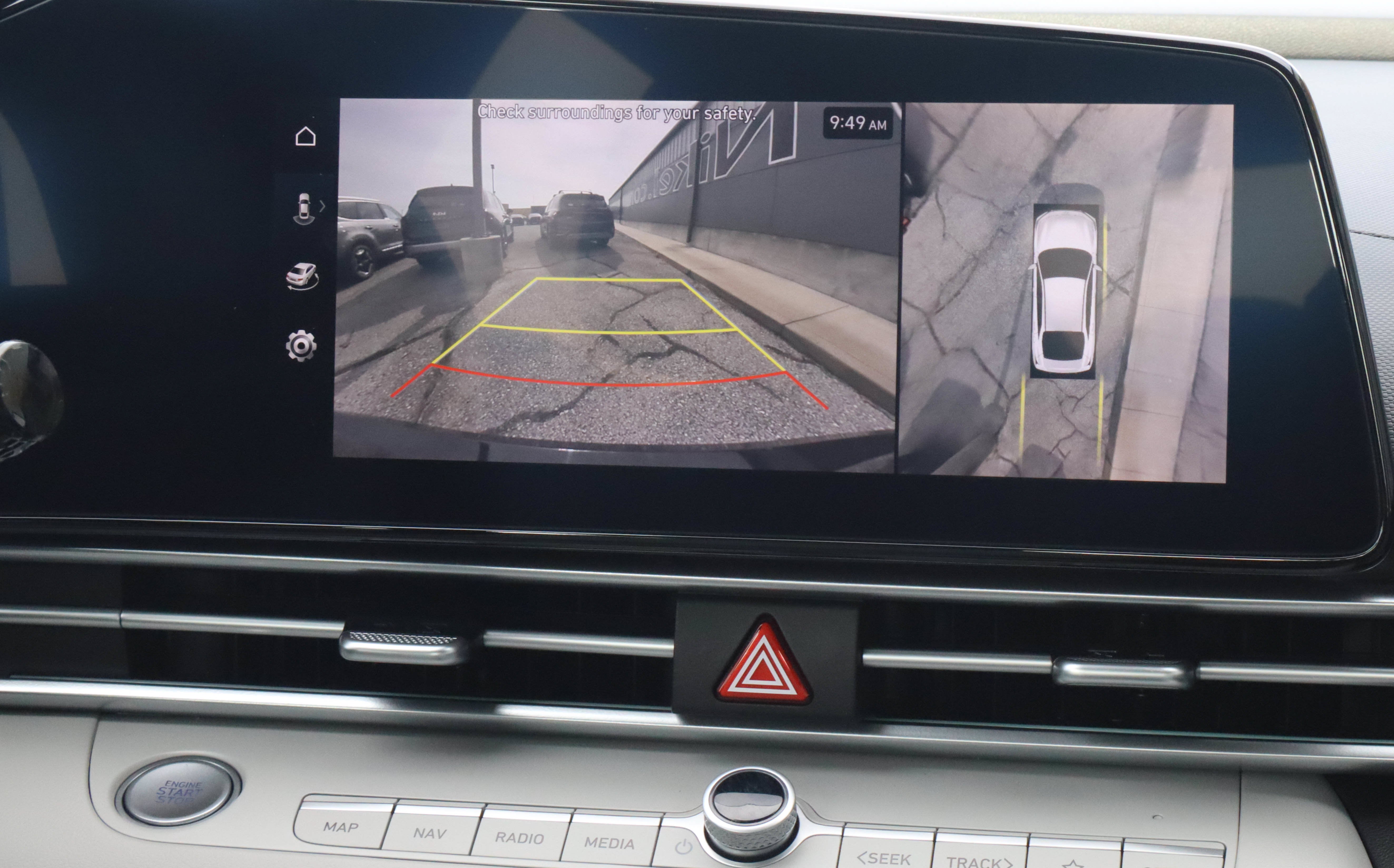 2024 Hyundai Elantra Limited IVT