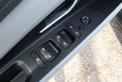 2024 Hyundai Elantra Limited IVT