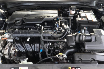 2024 Hyundai Elantra Limited IVT