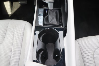 2024 Hyundai Elantra Limited IVT