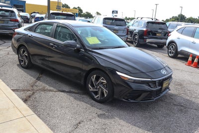 2024 Hyundai Elantra Limited IVT