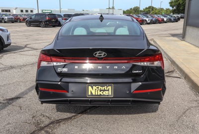 2024 Hyundai Elantra Limited IVT