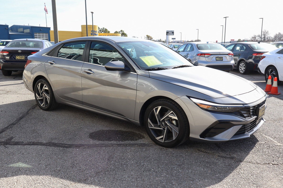 2025 Hyundai Elantra SEL Convenience