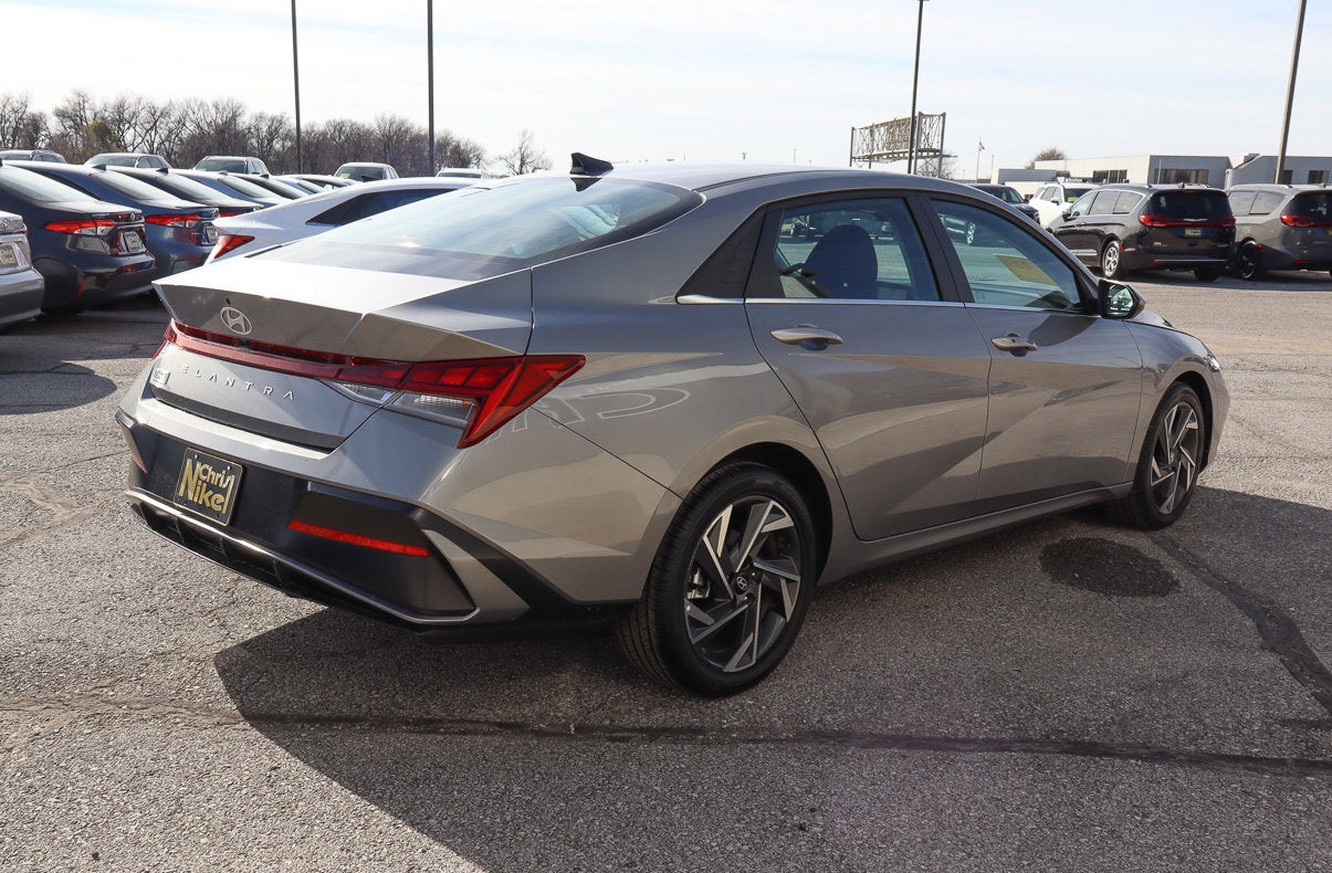2025 Hyundai Elantra SEL Convenience