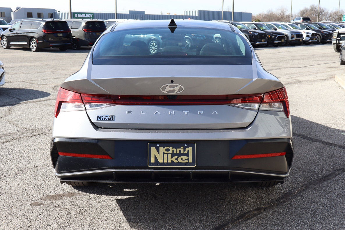 2025 Hyundai Elantra SEL Convenience