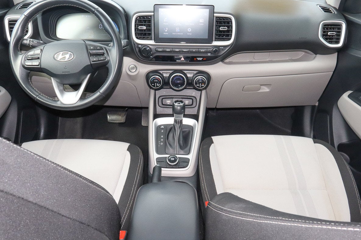 2025 Hyundai Venue SEL IVT
