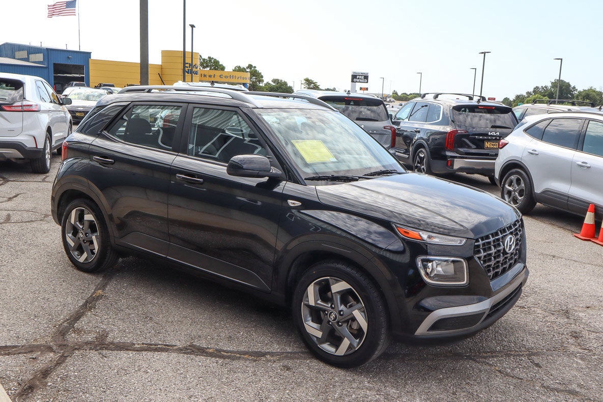 2025 Hyundai Venue SEL IVT