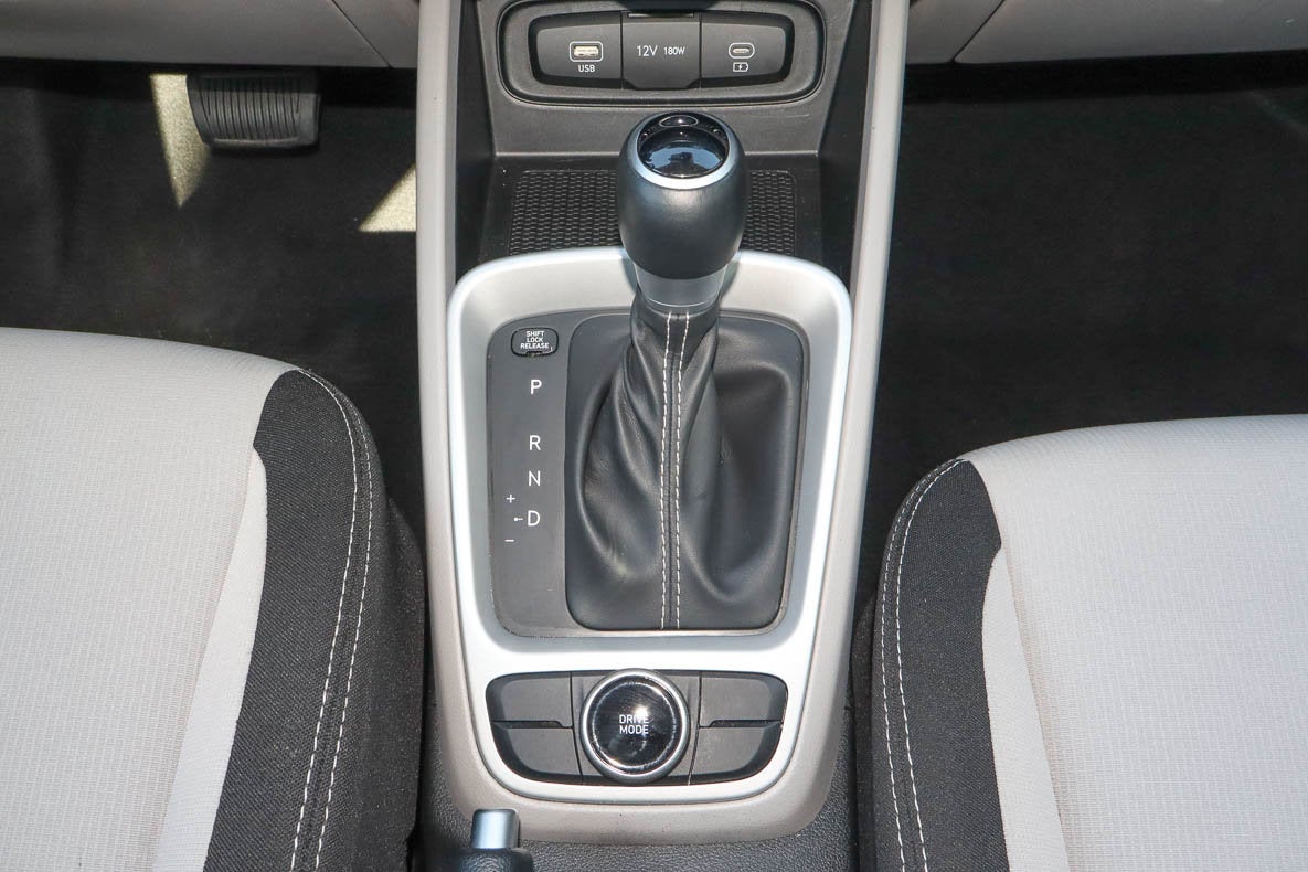 2025 Hyundai Venue SEL IVT