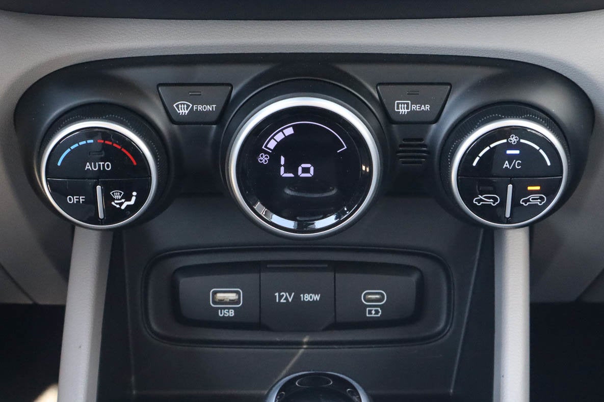 2025 Hyundai Venue SEL IVT