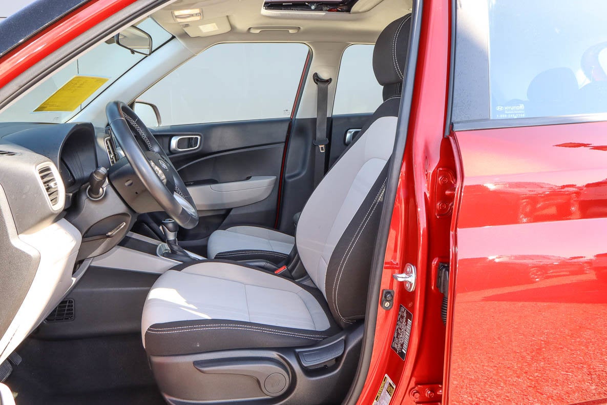 2025 Hyundai Venue SEL IVT