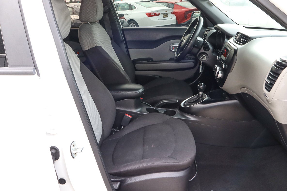 2016 Kia Soul Base