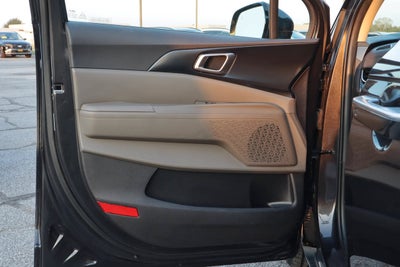2025 Kia Carnival LXS FWD