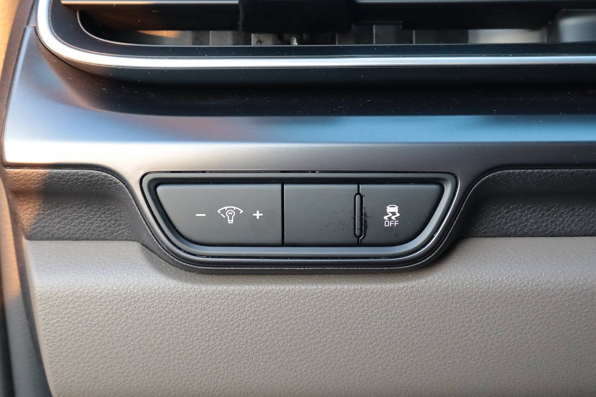 2025 Kia Carnival LXS FWD