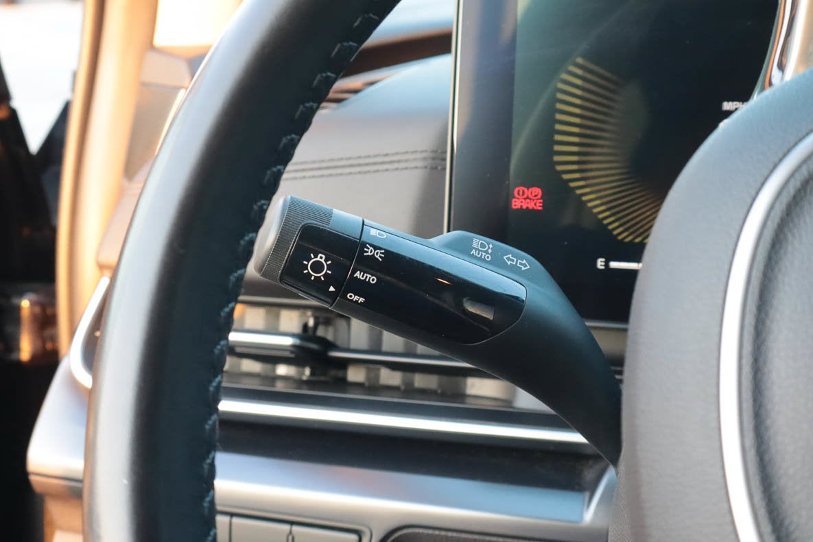 2025 Kia Carnival LXS FWD