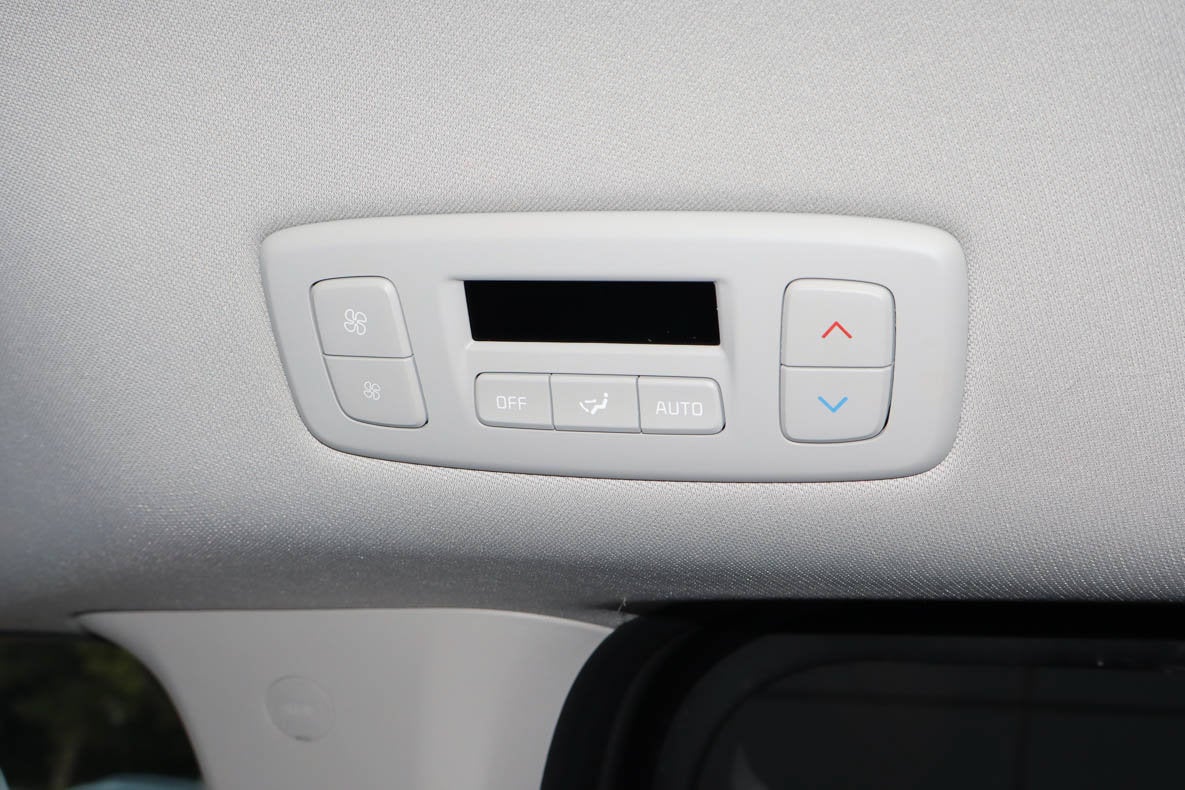 2025 Kia Carnival LXS FWD