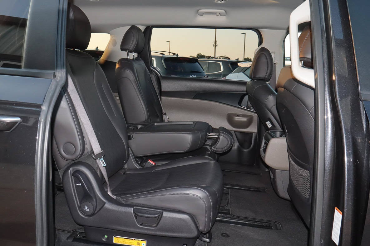 2025 Kia Carnival LXS FWD