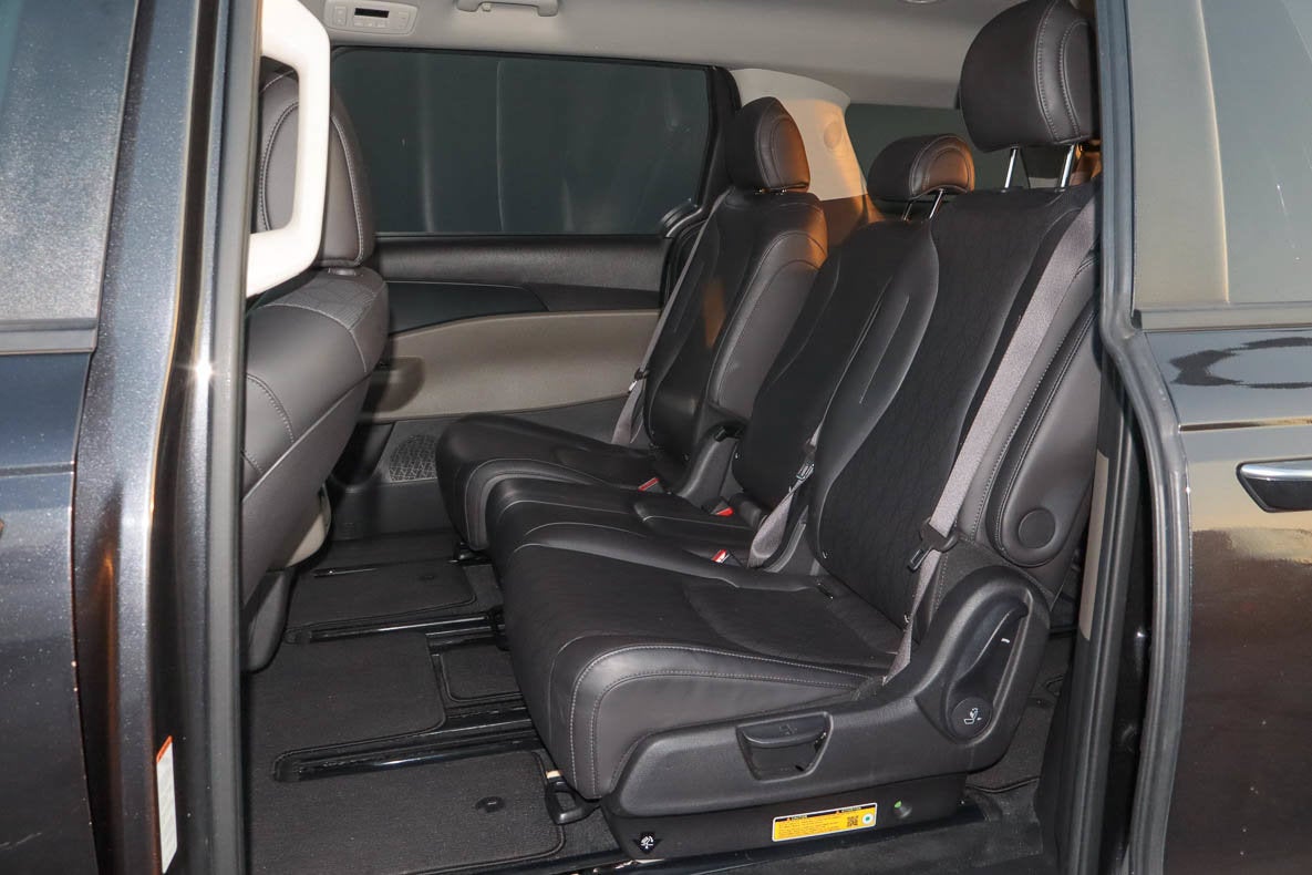 2025 Kia Carnival LXS FWD