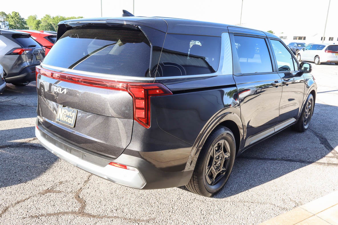 2025 Kia Carnival LXS FWD