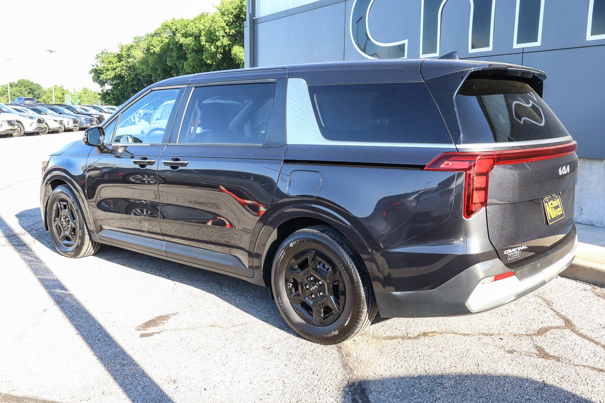 2025 Kia Carnival LXS FWD