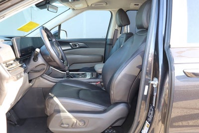 2025 Kia Carnival LXS FWD