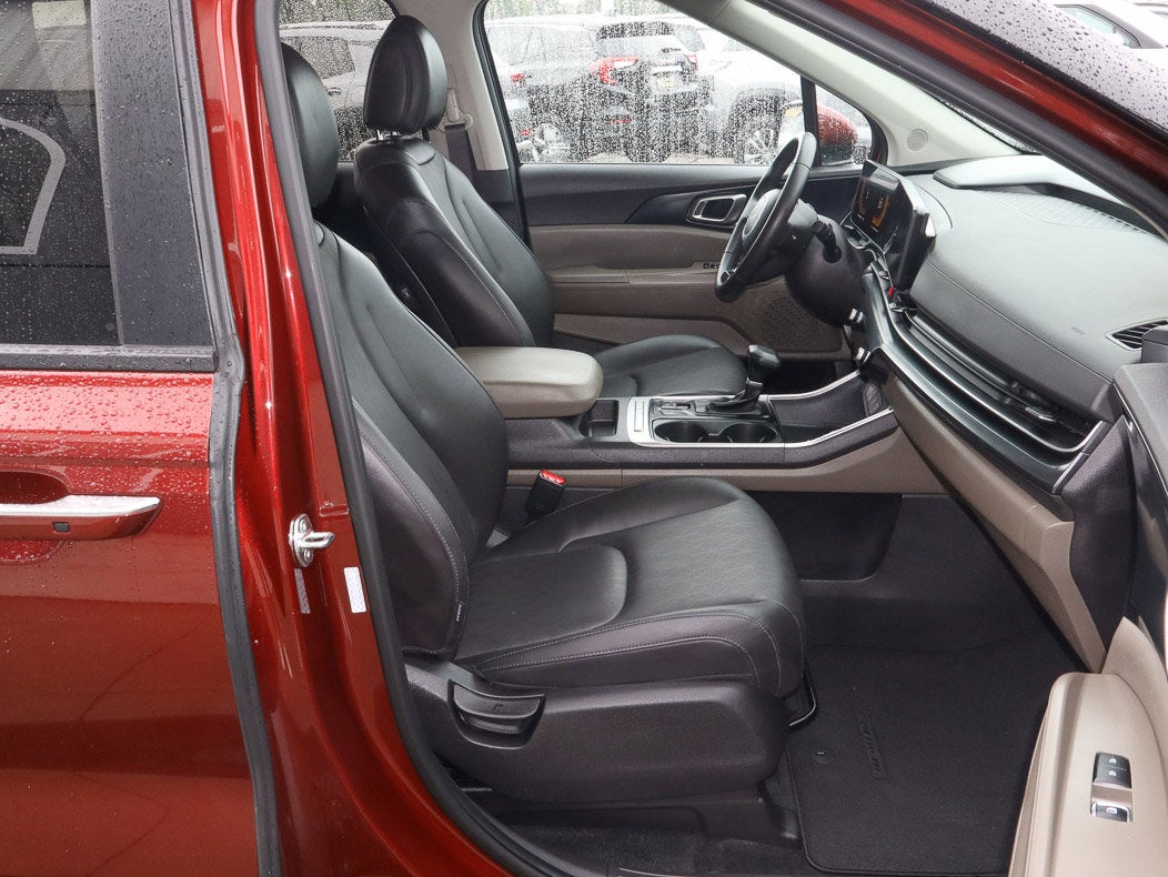 2025 Kia Carnival LXS FWD