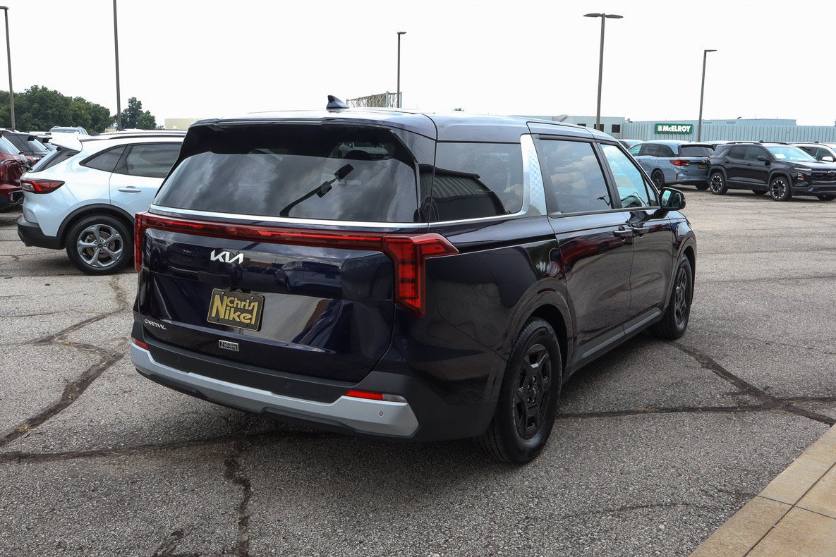2026 Kia Carnival LXS FWD