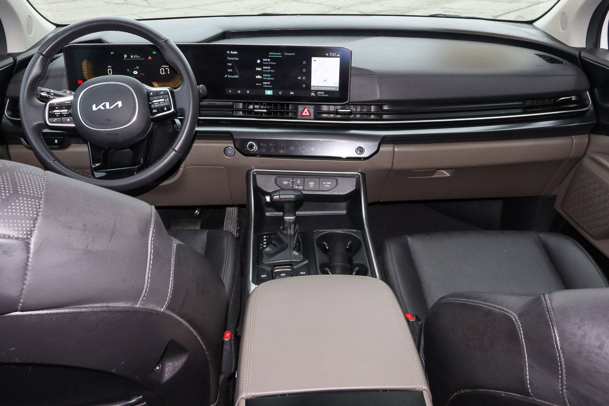 2025 Kia Carnival LXS FWD