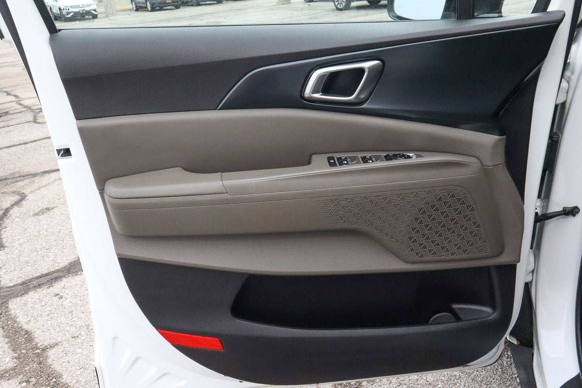 2025 Kia Carnival LXS FWD