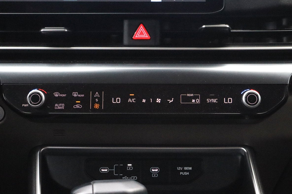 2025 Kia Carnival LXS FWD