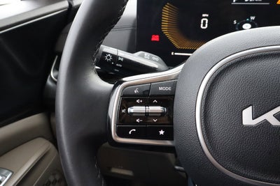 2025 Kia Carnival LXS FWD