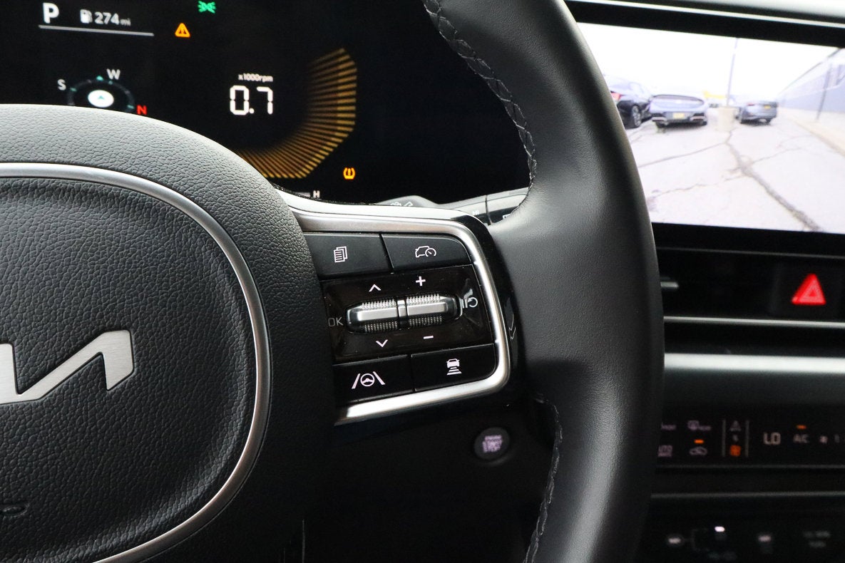 2025 Kia Carnival LXS FWD