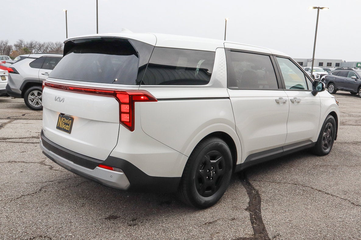 2025 Kia Carnival LXS FWD