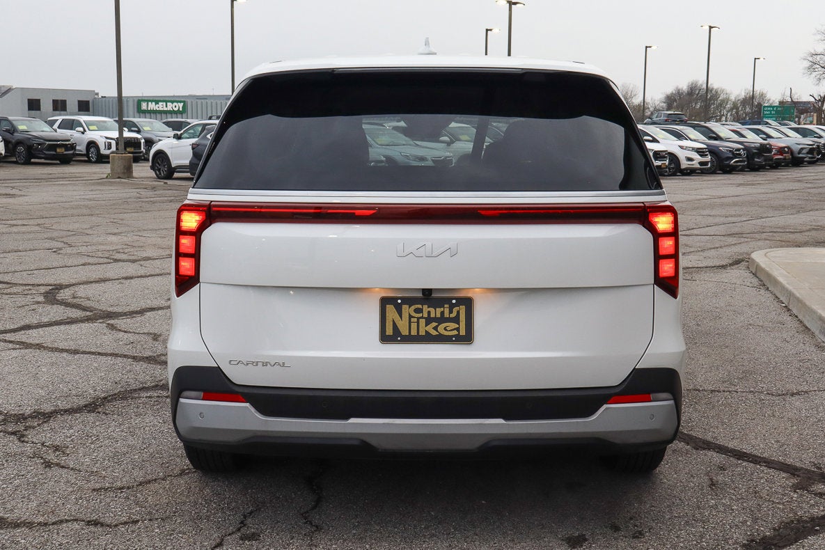 2025 Kia Carnival LXS FWD
