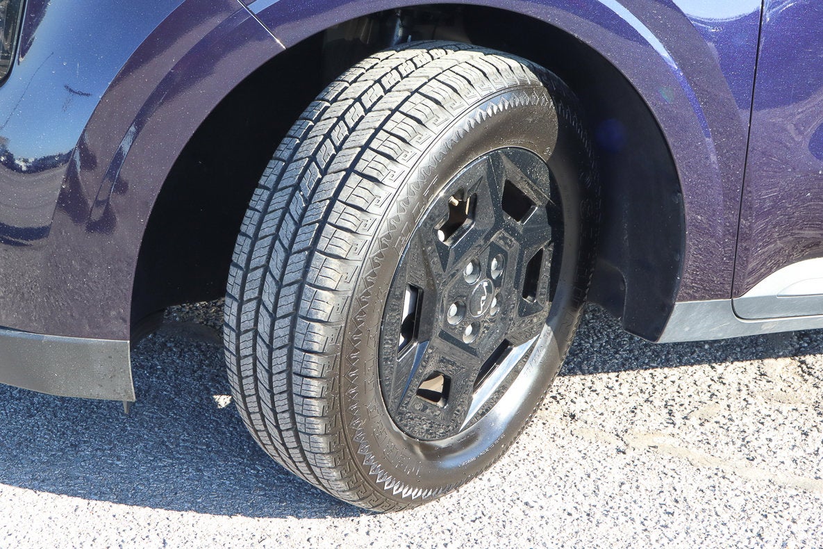 2025 Kia Carnival LXS FWD